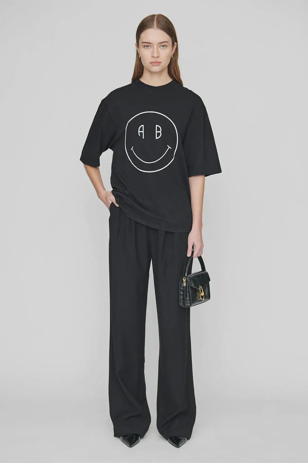Avi Tee Smiley Vintage Black