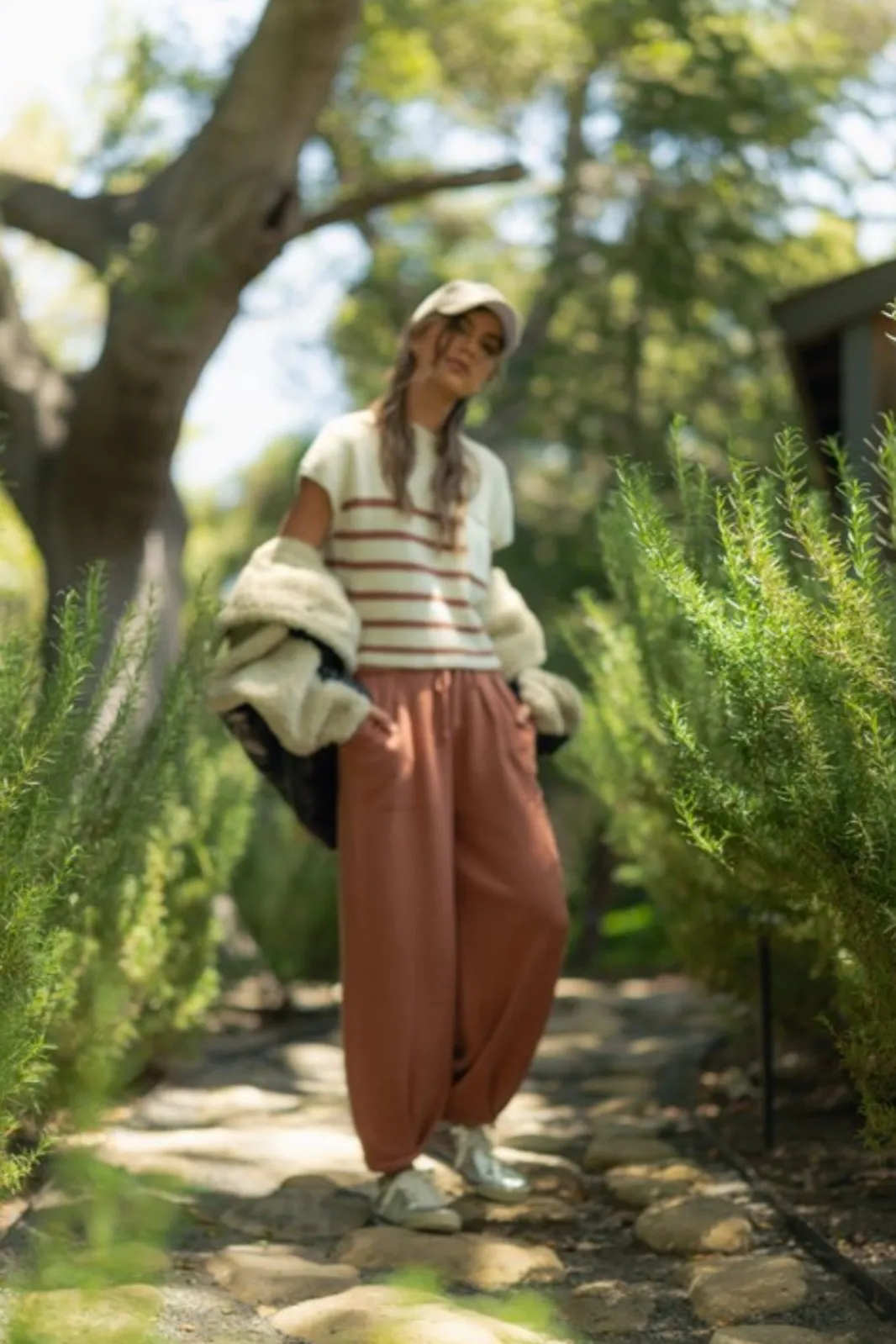 Pleated Bottom Knit Pants