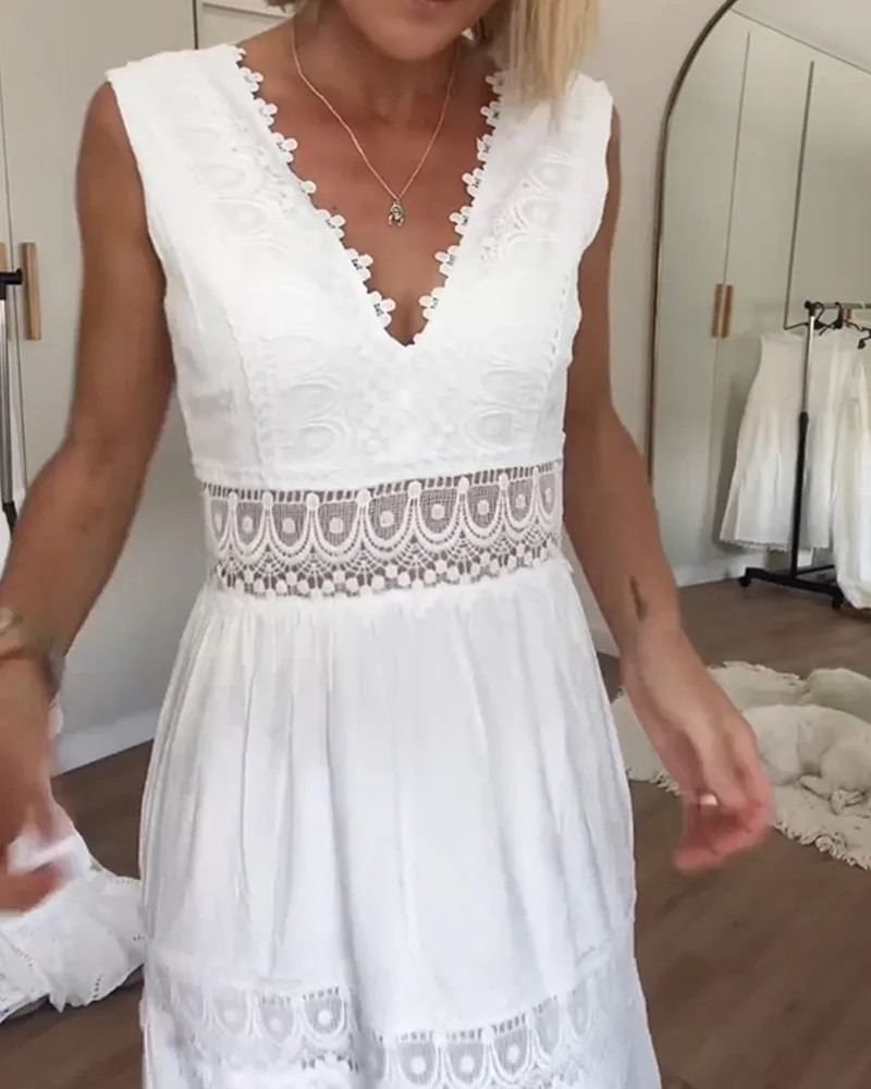 Stella | Lace V-Neck Dress